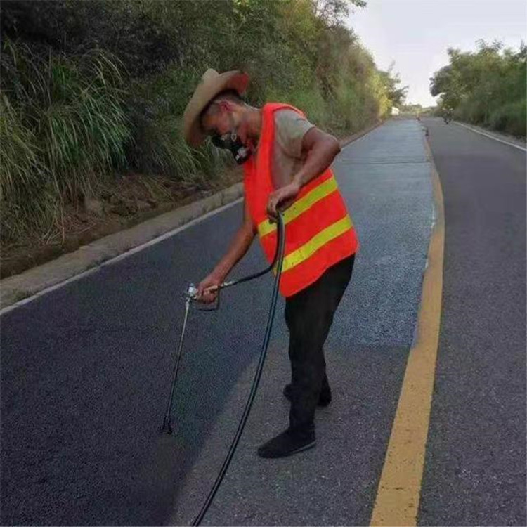 蚌埠 彩色防滑路面的底涂是保障路面附着力